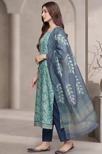 Women Floral Printed Regular Sequinned Kurta with Trousers & With Dupatta