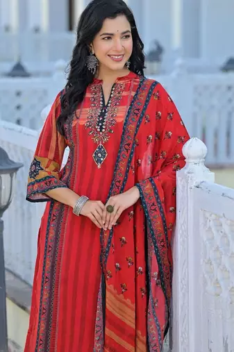 Women Ethnic Motifs Printed Regular Thread Work Kurta with Trousers & With Dupatta