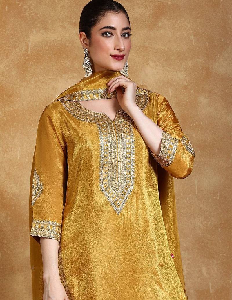 Women Floral Embroidered Kurta with Trousers & Dupatta