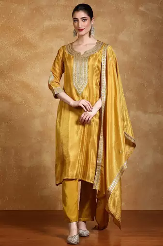 Women Floral Embroidered Kurta with Trousers & Dupatta