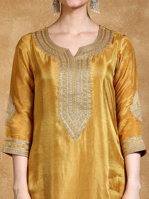 Women Floral Embroidered Kurta with Trousers & Dupatta 7