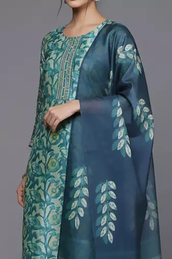 Women Floral Printed Regular Kurta with Trousers & With Dupatta