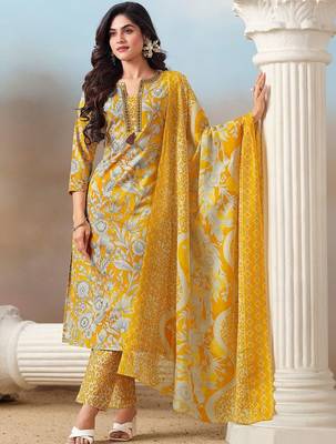 Women Floral Printed Regular Thread Work Kurta with Trousers & With Dupatta 1