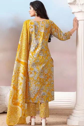 Women Floral Printed Regular Thread Work Kurta with Trousers & With Dupatta