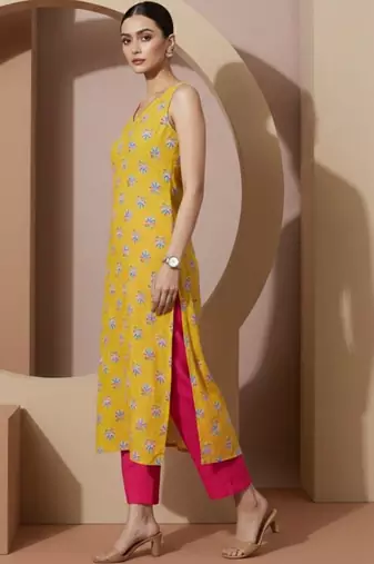 Women Ethnic Motifs Printed Regular Kurta with Trousers