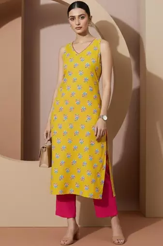 Women Ethnic Motifs Printed Regular Kurta with Trousers