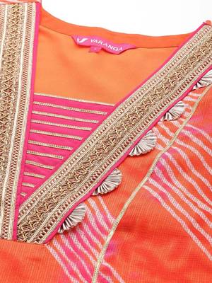 Women Yoke Design Panelled Thread Work Kurta with Trousers & Dupatta 2
