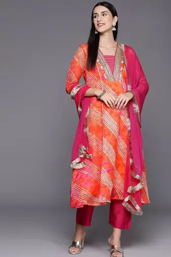 Women Yoke Design Panelled Thread Work Kurta with Trousers & Dupatta