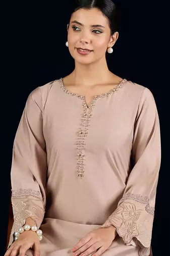 Women Solid Kurti with Trousers