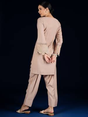 Women Solid Kurti with Trousers 4