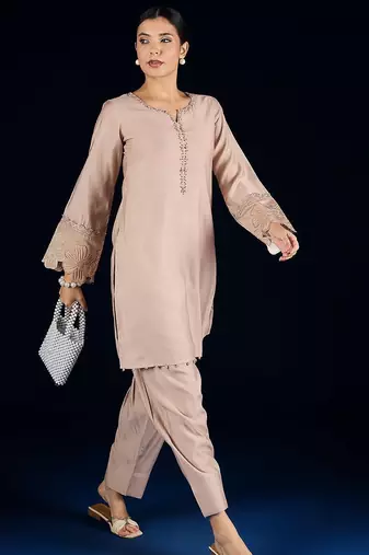 Women Solid Kurti with Trousers