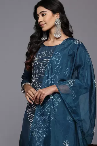 Embroidered Thread Work Chanderi Silk Kurta With Trousers & Dupatta