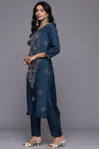 Embroidered Thread Work Chanderi Silk Kurta With Trousers & Dupatta
