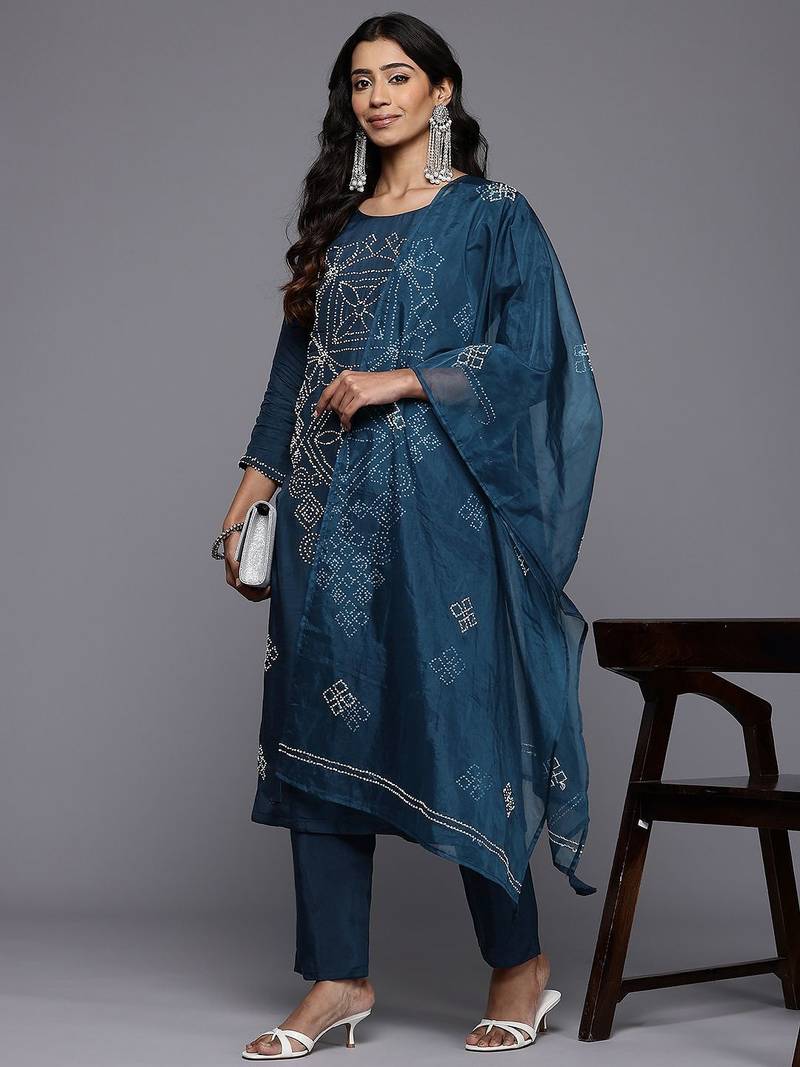 Embroidered Thread Work Chanderi Silk Kurta With Trousers & Dupatta