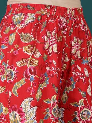 Women Floral Embroidered Regular Thread Work Pure Cotton Kurti with Sharara 3
