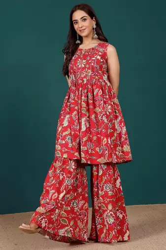 Women Floral Embroidered Regular Thread Work Pure Cotton Kurti with Sharara