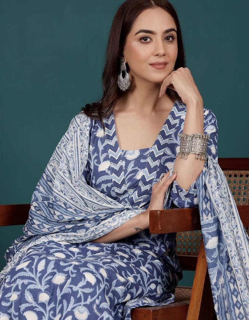 Floral Printed V-Neck Pure Cotton Straight Kurta With Trousers & Dupatta