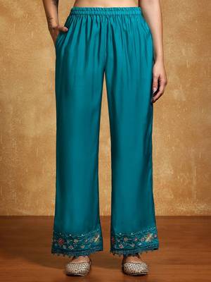 Women Floral Embroidered Regular Thread Work Pure Cotton Kurta with Trousers & With Dupatta 6