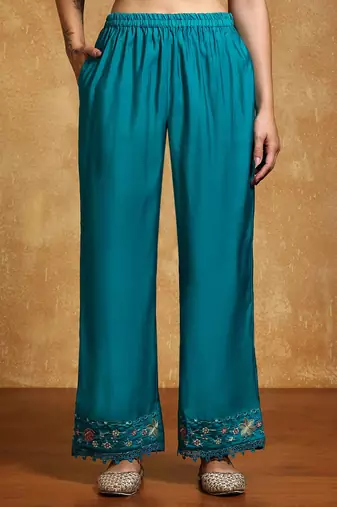 Women Floral Embroidered Regular Thread Work Pure Cotton Kurta with Trousers & With Dupatta