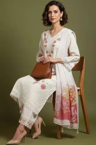 Women Floral Embroidered Regular Thread Work Pure Cotton Kurta with Trousers & With Dupatta