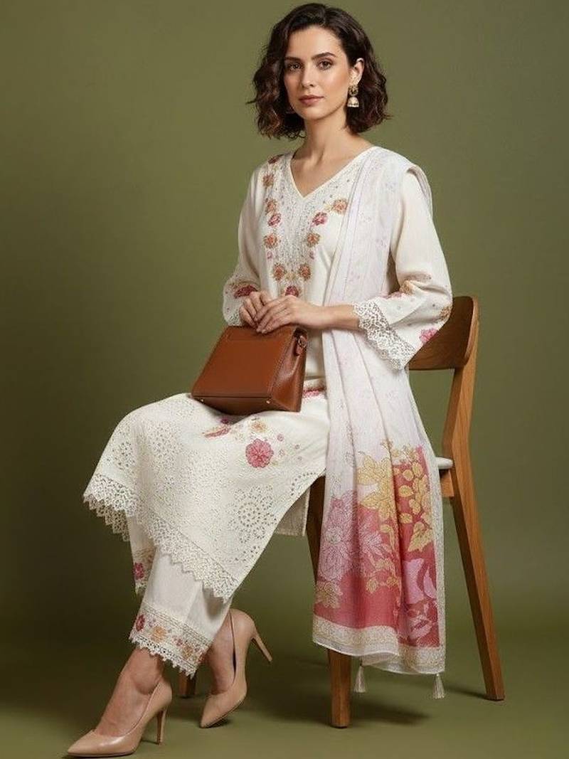 Women Floral Embroidered Regular Thread Work Pure Cotton Kurta with Trousers & With Dupatta