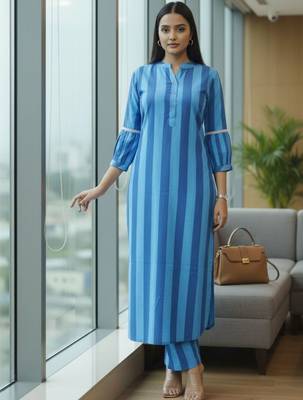 Women Striped Regular Kurta with Trousers 5
