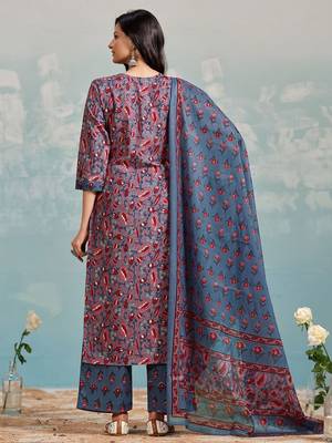 Women Floral Printed Regular Kurta with Trousers & With Dupatta 6