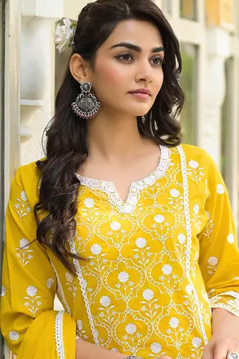 Floral Embroidered Notch Neck Pure Cotton Kurta With Trousers & Dupatta