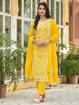 Floral Embroidered Notch Neck Pure Cotton Kurta With Trousers & Dupatta 5