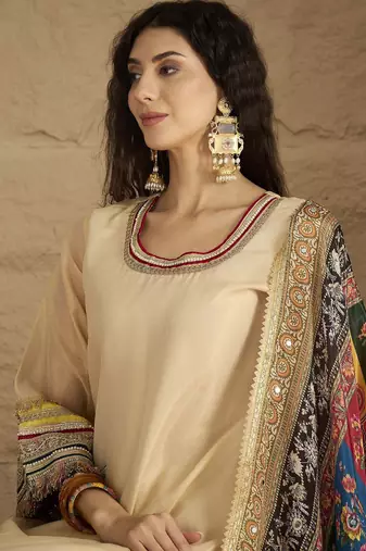 Yoke Design Round Neck Straight Kurta With Palazzos And Dupatta