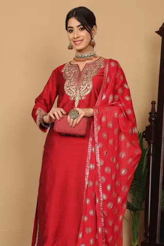 Maroon Paisley Embroidered Regular Sequinned Kurta With Trouser With Dupatta