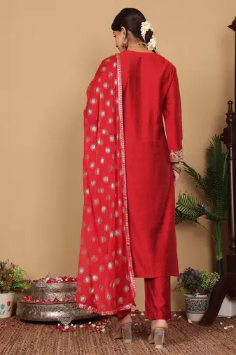 Maroon Paisley Embroidered Regular Sequinned Kurta With Trouser With Dupatta
