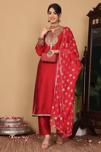 Maroon Paisley Embroidered Regular Sequinned Kurta With Trouser With Dupatta