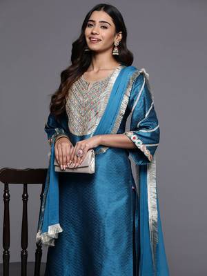 Ethnic Motifs Embroidered Regular Sequinned Kurta with Trousers & Dupatta 2