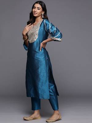 Ethnic Motifs Embroidered Regular Sequinned Kurta with Trousers & Dupatta 6