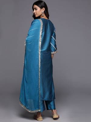 Ethnic Motifs Embroidered Regular Sequinned Kurta with Trousers & Dupatta 7