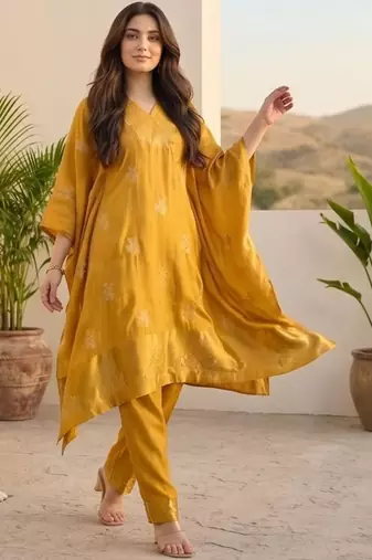 Ethnic Motifs Printed Regular Kurta with Trousers