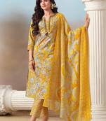 Women Floral Printed Regular Kurta with Trousers & With Dupatta