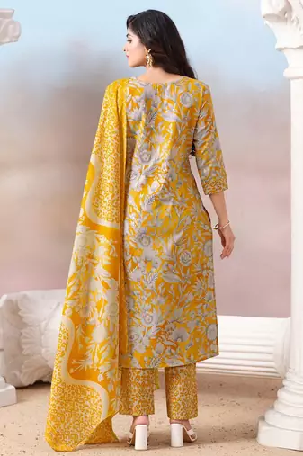 Women Floral Printed Regular Kurta with Trousers & With Dupatta