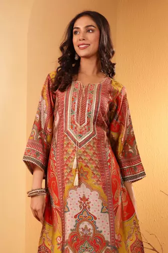 Women Ethnic Motifs Printed Regular Gotta Patti Chanderi Silk Kurta Trousers