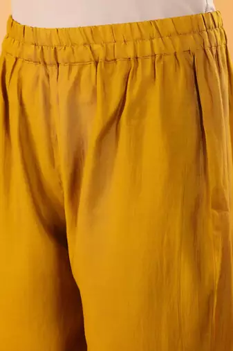 Women Ethnic Motifs Printed Regular Gotta Patti Chanderi Silk Kurta Trousers