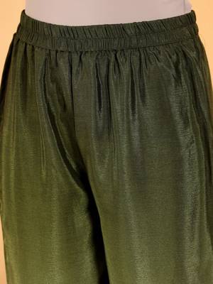 Green Ombre Dyed Mandarin Collar Sequinned Kurta With Trouser 3