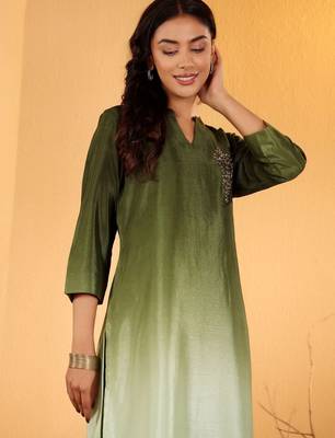 Green Ombre Dyed Mandarin Collar Sequinned Kurta With Trouser 7