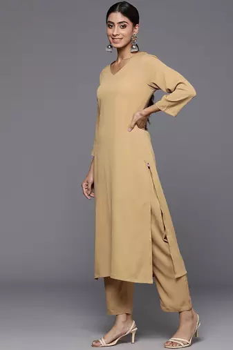 Regular Silk Crepe Kurta with Trousers & Dupatta