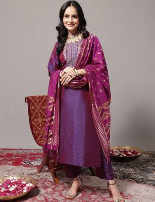 Geometric Woven Design Regular Zari Kurta with Trousers & Dupatta 1