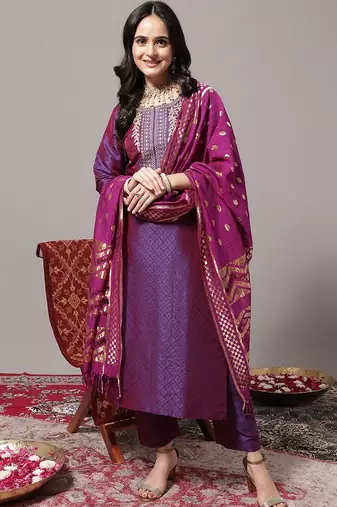 Geometric Woven Design Regular Zari Kurta with Trousers & Dupatta