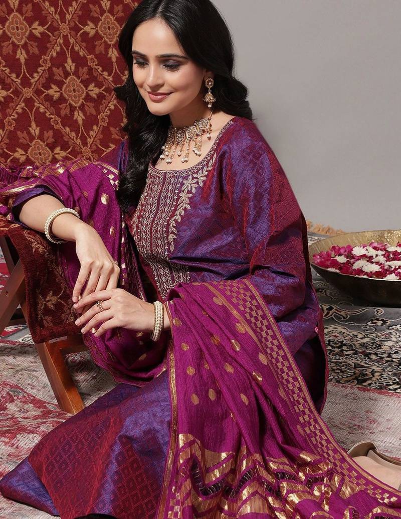 Geometric Woven Design Regular Zari Kurta with Trousers & Dupatta