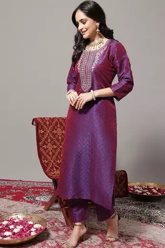 Geometric Woven Design Regular Zari Kurta with Trousers & Dupatta