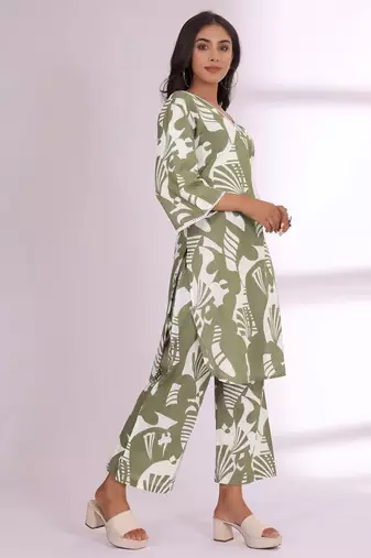 Floral Printed V-Neck Pure Cotton Straight Kurta With Trousers