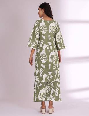 Floral Printed V-Neck Pure Cotton Straight Kurta With Trousers 6